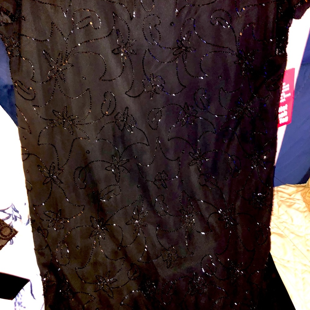Sparkly cocktail dress perfect for NYE